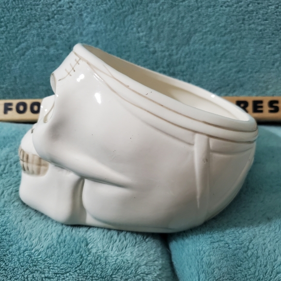 Royal Norfolk Skull Candy Dish, Planter, candle holder ect - Picture 2 of 6